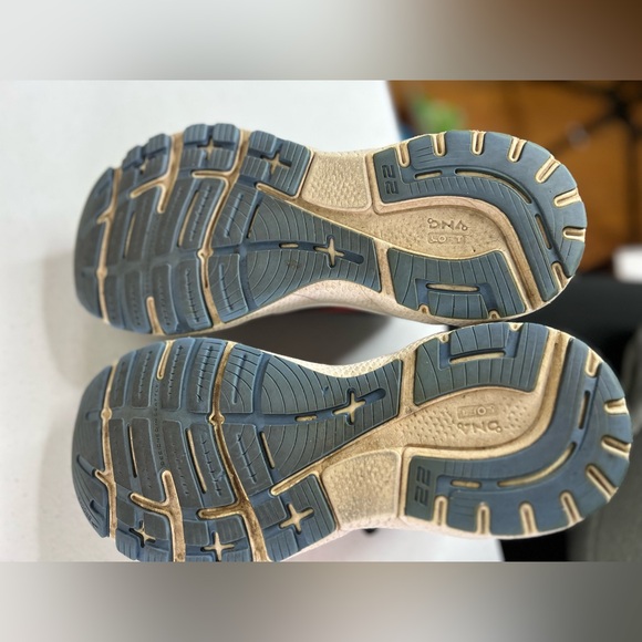 Brooks Adrenaline GTS 22 Black Purple Coral Women’s Sneakers Size 8.5 - Picture 8 of 10